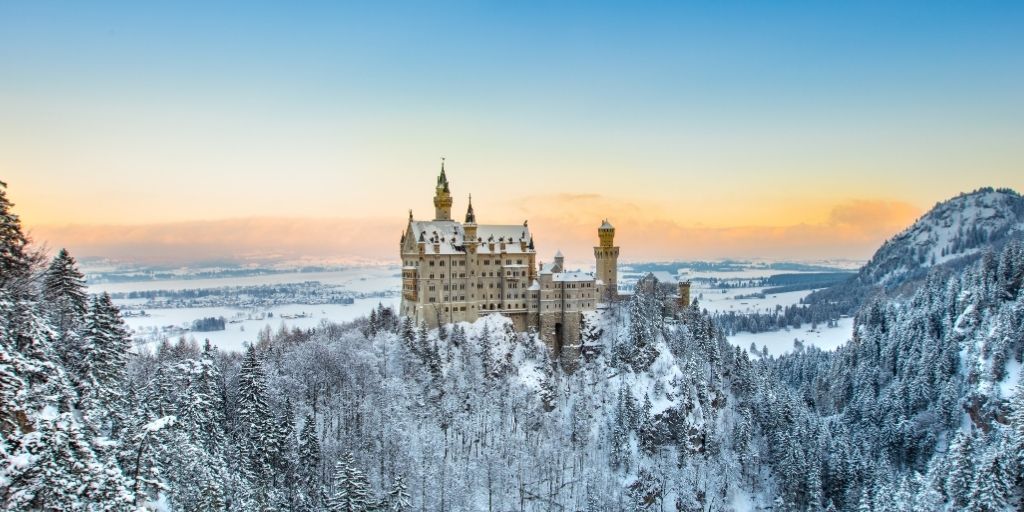El castillo de Neuschwanstein inspiró los castillos de algunas películas Disney