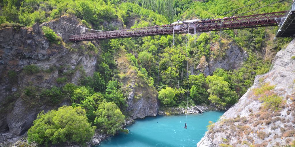 El puente Kawarau es uno de los más famosos para hacer puenting en Nueva Zelanda